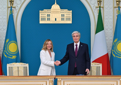 The Week in Kazakhstan: Exchanging Notes