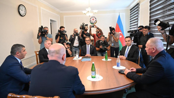 В Нагорном Карабахе прошли переговоры по гарантиям безопасности для армян. Они опасаются этнических чисток в регионе