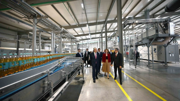 Токаев открыл новый завод Coca-Cola в Казахстане: объём производства — 283 млн литров в год