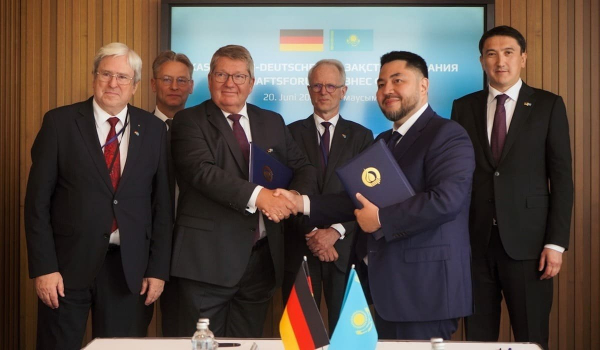 «КазМунайГаз» и Rosneft Deutschland подписали договор о поставках нефти в Германию на 2023 год