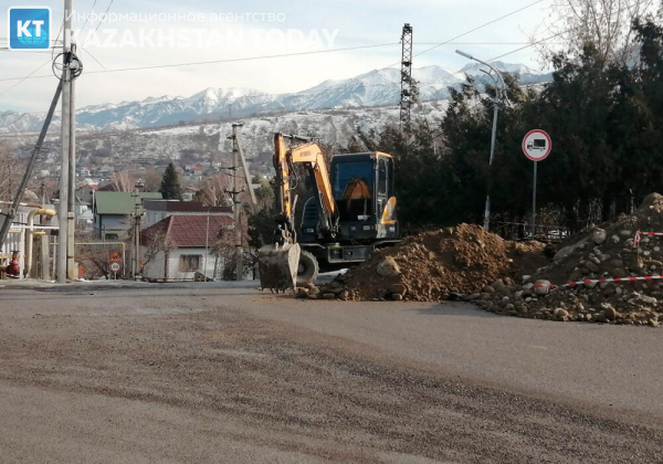 Раскопки на улице Утегенова: в отношении заказчика инициирована проверка