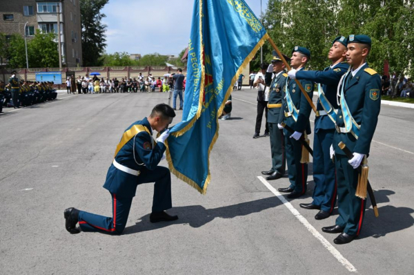 Более 90 выпускников карагандинской школы «Жас улан» продолжат обучение в военных вузах страны