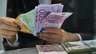 Без наценки обменников: как выгодно купить или продать доллары через валютную биржу в Казахстане