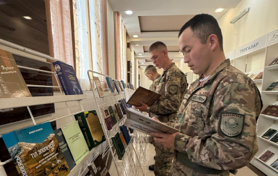 В Павлодаре любители образования познакомились с книжной выставкой