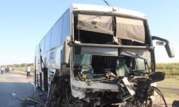 Два человека погибли в ДТП с автобусом и легковушкой на трассе Шымкент-Самара