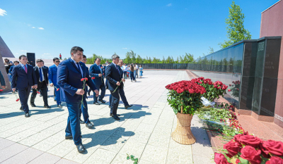 Аманатовцы почтили память жертв политических репрессий и голода