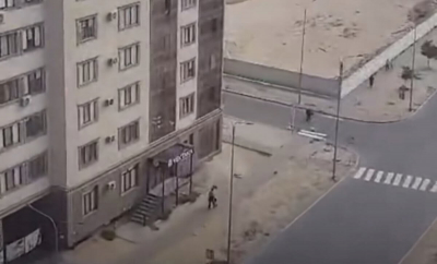 &quot;Пьяную&quot; пешеходную дорожку проложили на одной из улиц Актау (ВИДЕО)