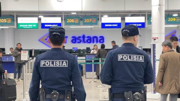 Алматинец обругал полицейских в аэропорту и получил срок