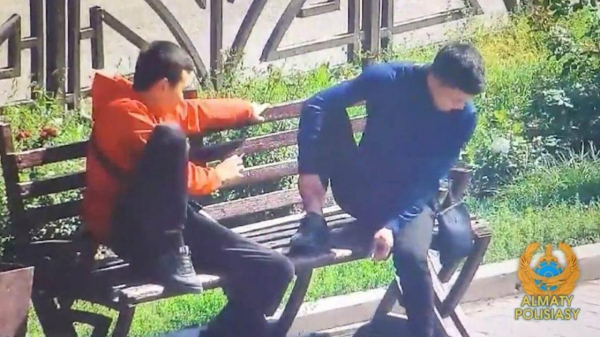 Лица плюющихся алматинцев показала полиция