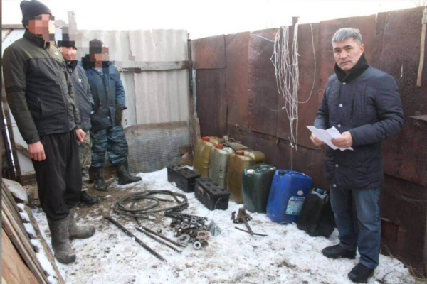 Сельчане разобрали комбайн фермера в Актюбинской области