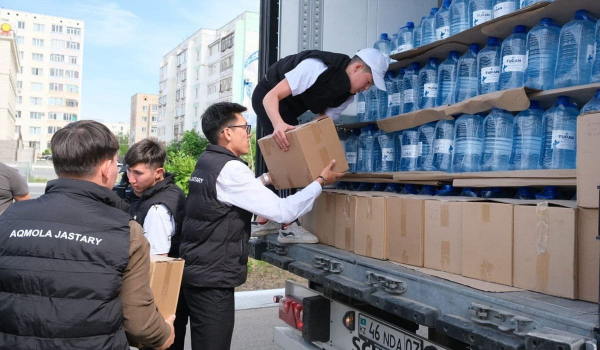 20 тонн гуманитарной помощи отправили акмолинцы в Абайскую область