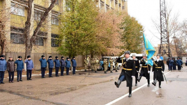 100 человек стали полицейскими в Караганде