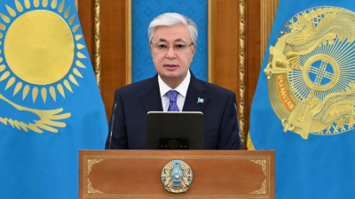 В канун Дня Республики Президент наградил представителей трудовых династий и простых рабочих