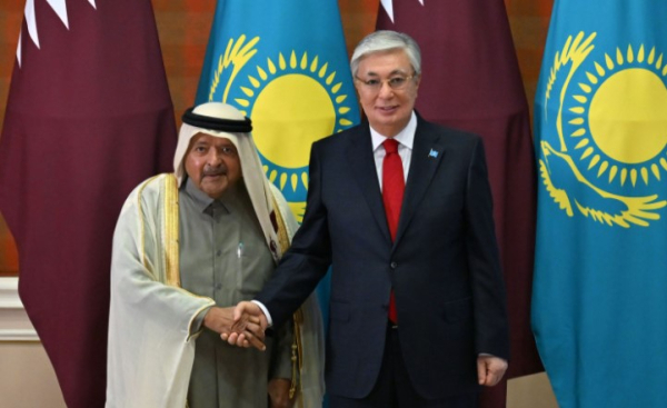 Глава государства принял председателя совета директоров Al Faisal Holding