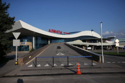 Новый терминал аэропорта Алматы пока не принимает пассажиров?