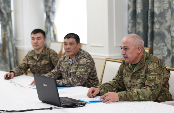 Министр обороны обратился к военнослужащим-участникам противопаводковых мероприятий