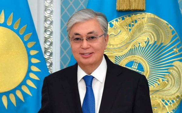 Президент поздравил казахстанцев с Днем Республики
