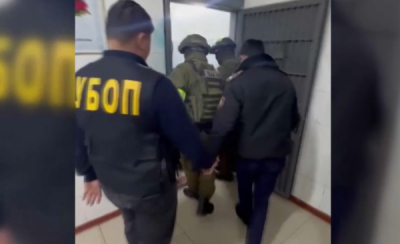 Полицейские задержали двух участников январских событий
