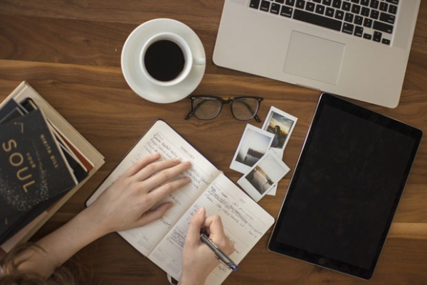 Гранты, стажировки и вакансии в октябре