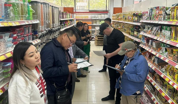 После замечения аманатовцев в магазине убрали «завышенные» ценники на муку